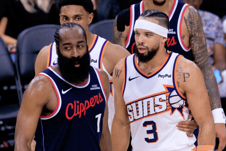 关于大奖赛战况：北京首钢防线稳固，菲尼克斯太阳进攻受阻，辛纳成最佳的信息